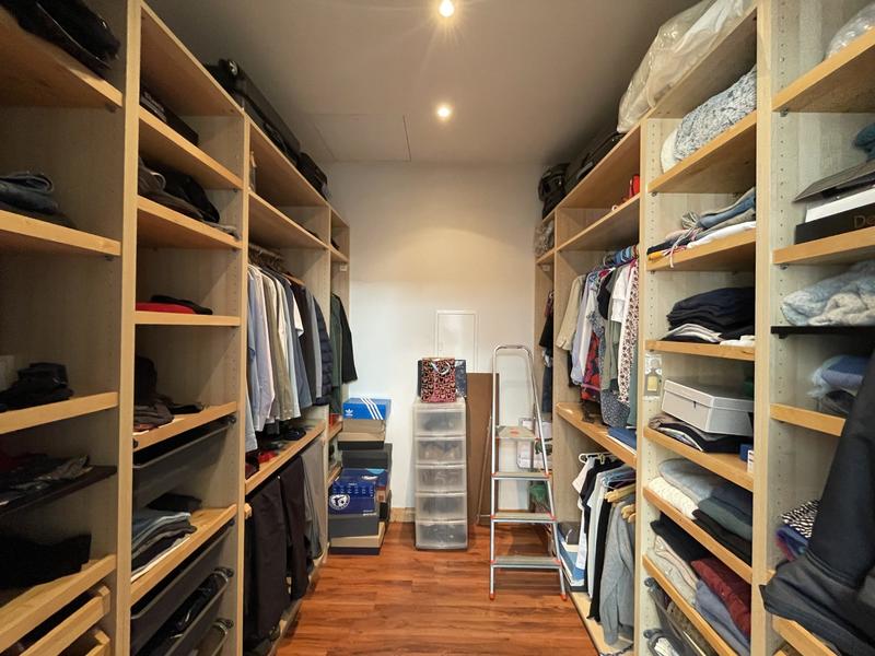 Villa - 238 m² - 6 pièces