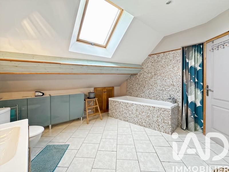 Maison - 188 m² - 9 pièces