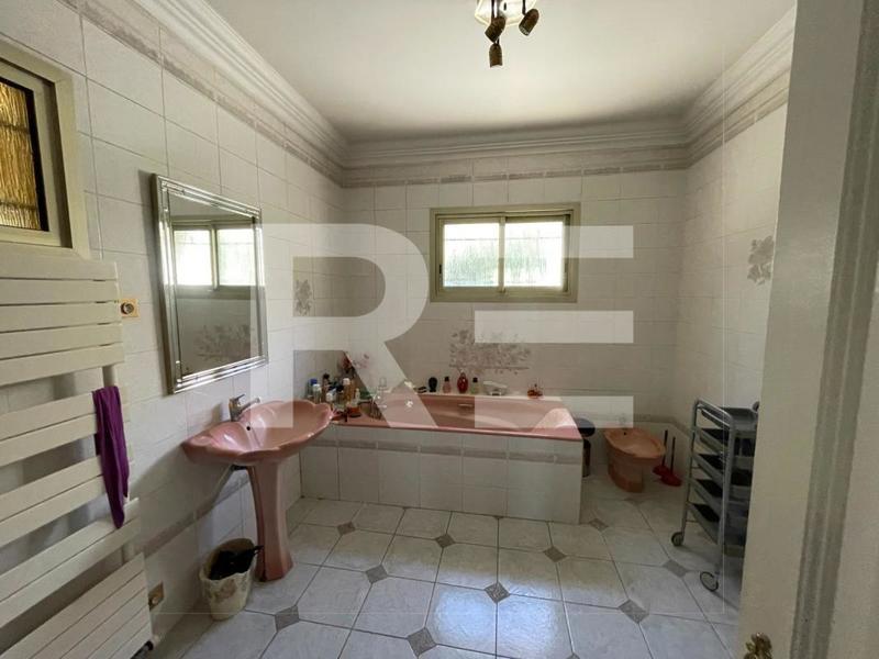 Villa - 190 m² - 5 pièces