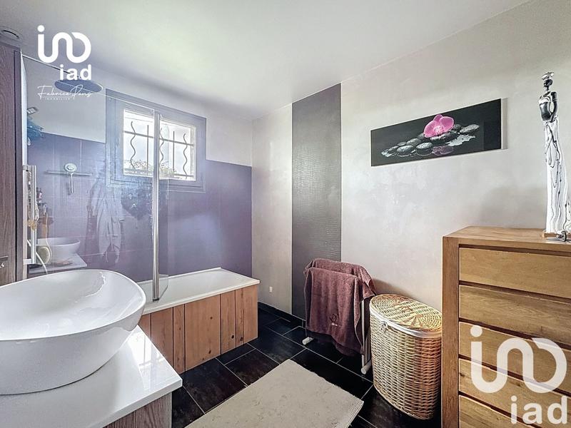 Maison - 137 m² - 6 pièces