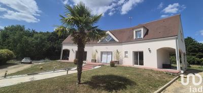 Maison - 240 m² - 8 pièces