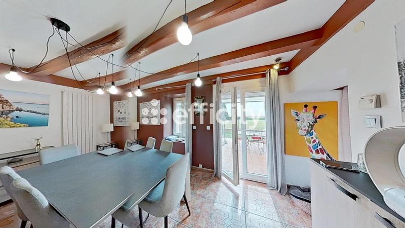 Maison - 245 m² - 10 pièces