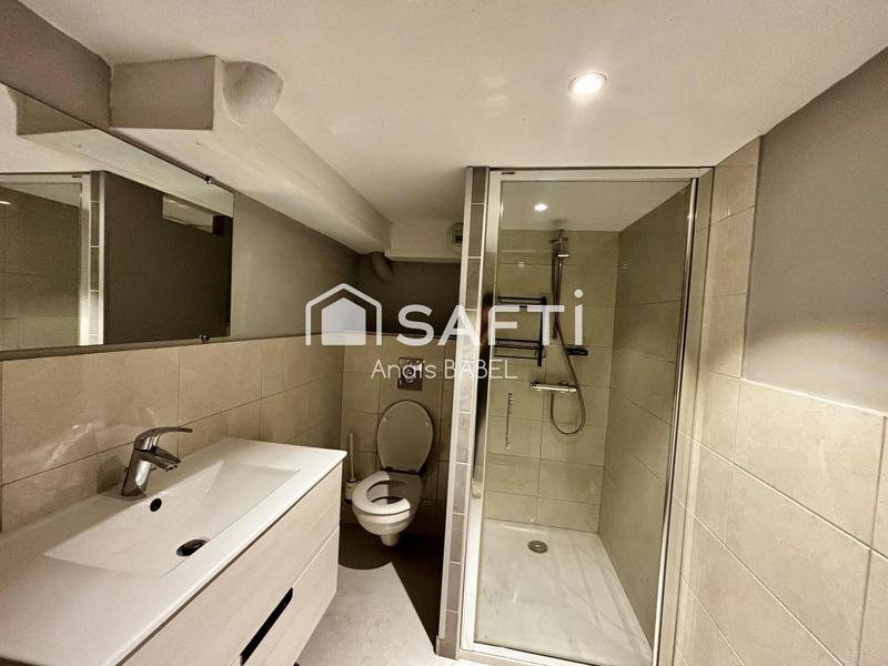 Maison - 207 m² - 9 pièces