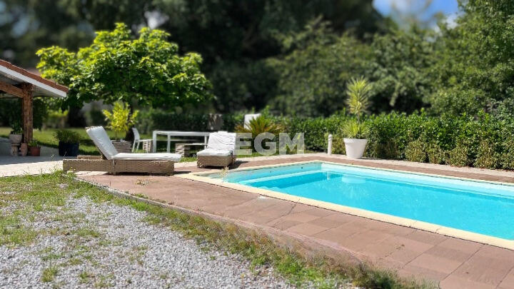 Maison - 150 m² - 7 pièces