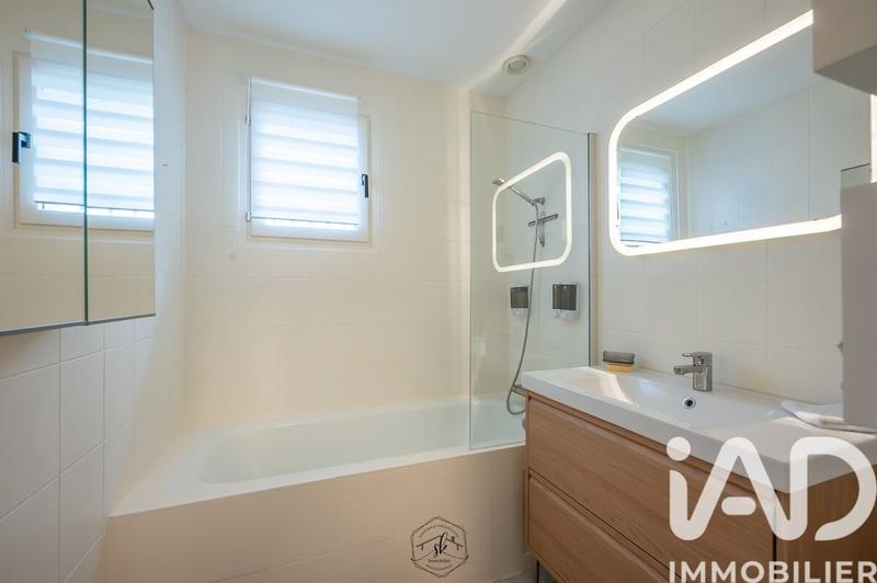 Maison - 95 m² - 5 pièces