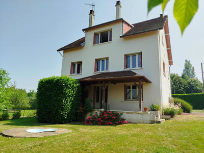 Maison - 163 m² - 7 pièces