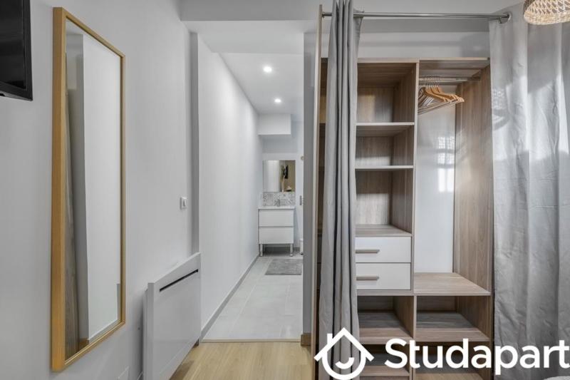 Chambre - 11 m² - 1 pièce