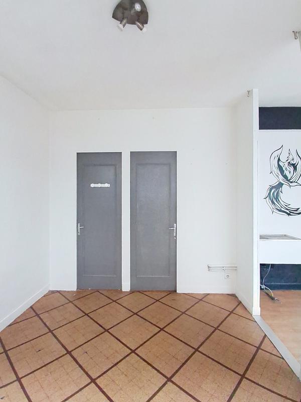 Local commercial - 21 m² - 1 pièce