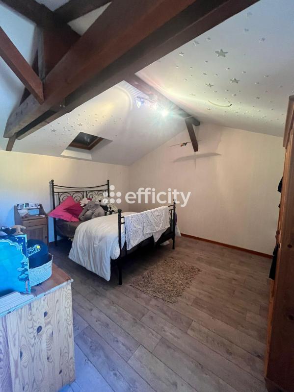 Maison - 213 m² - 5 pièces