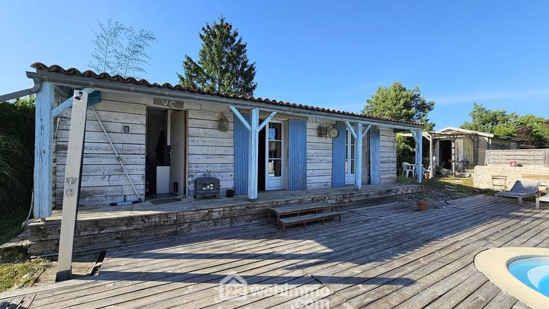 Maison - 230 m² - 10 pièces