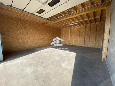 Local d'activités - 200 m²