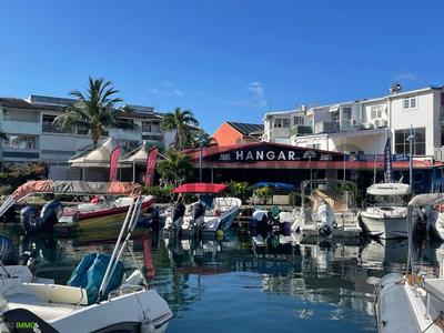 Fonds de commerce - Magasins - 178 m²