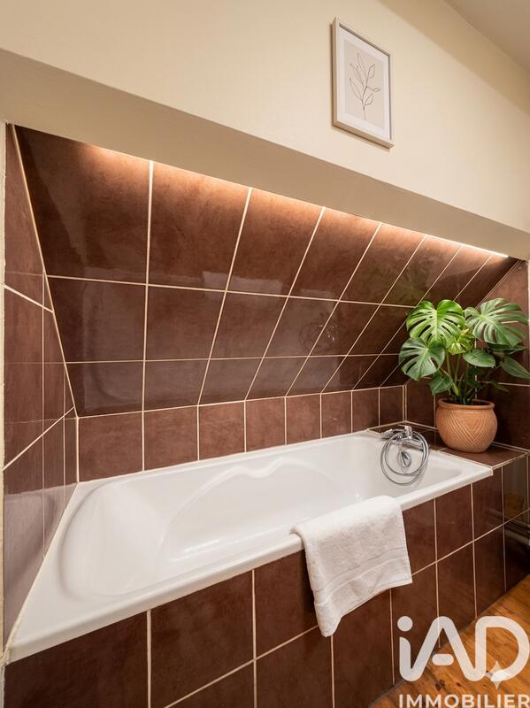 Maison de ville - 64 m² - 4 pièces