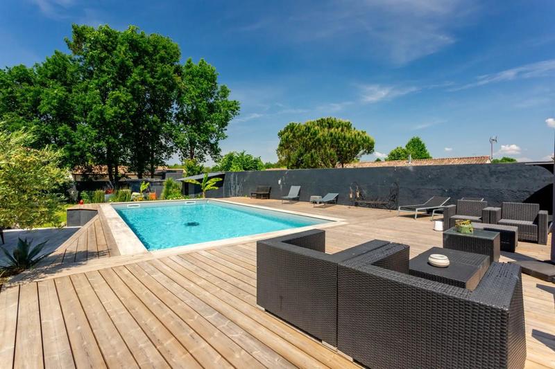 Maison - 200 m² - 8 pièces