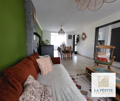 Maison - 89 m² - 5 pièces