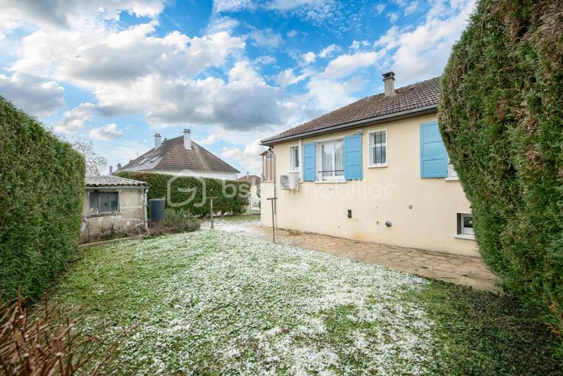 Maison - 102 m² - 5 pièces