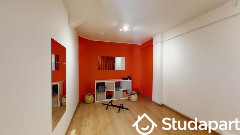 Chambre - 11 m² - 1 pièce