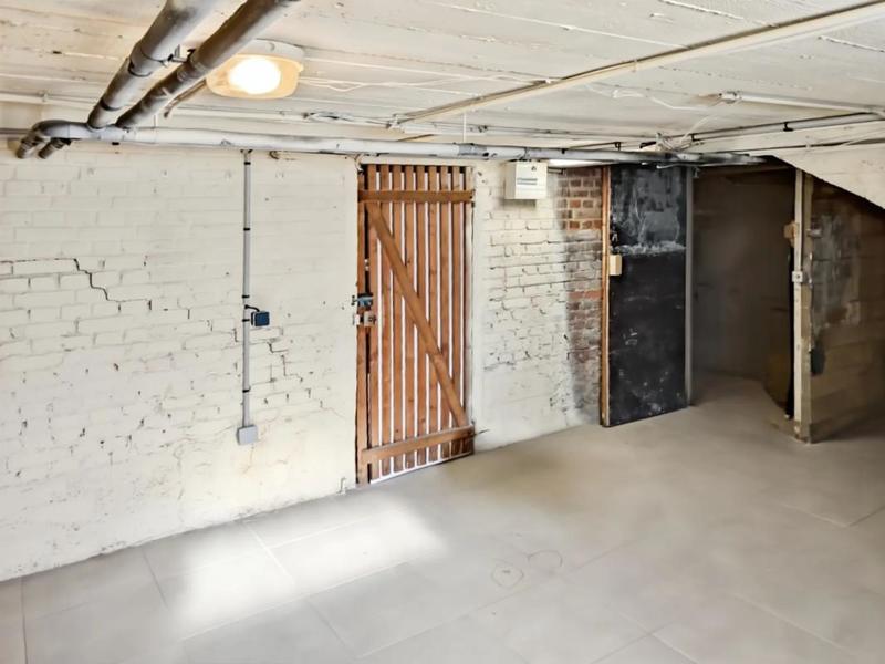 Appartement - 98 m² - 8 pièces