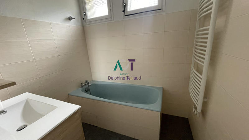 Maison - 246 m² - 8 pièces