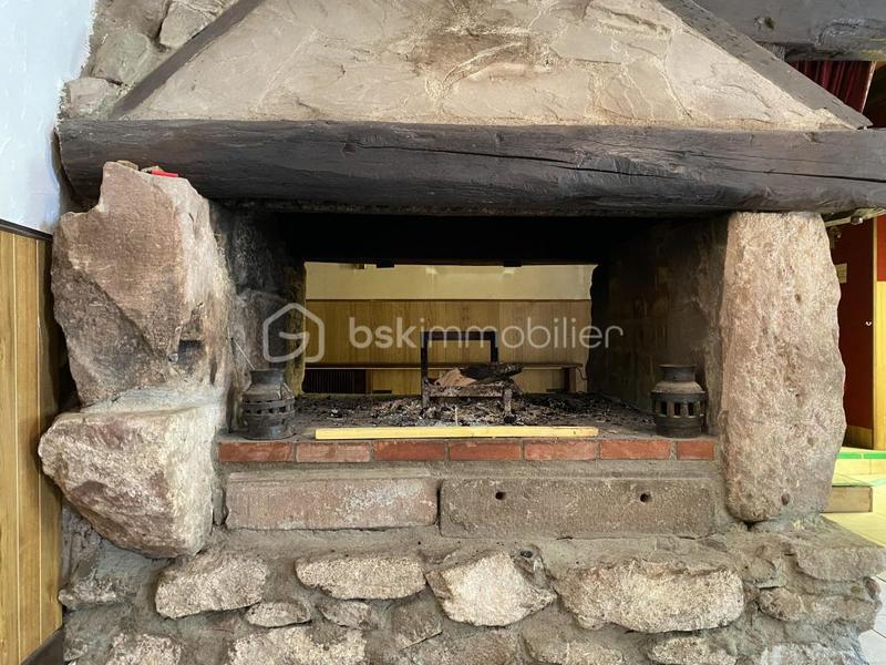 Maison de village - 303 m² - 9 pièces