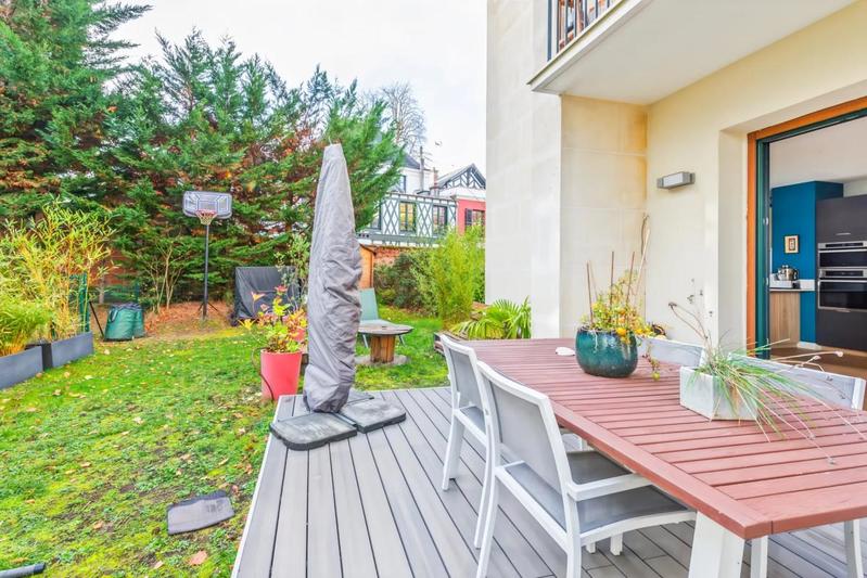 Appartement - 98 m² - 5 pièces