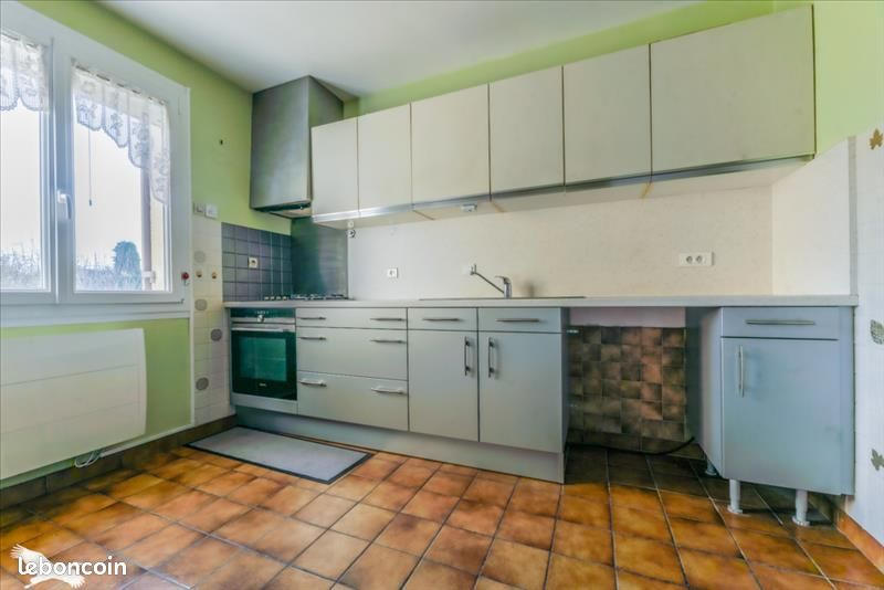 Maison - 166 m² - 8 pièces