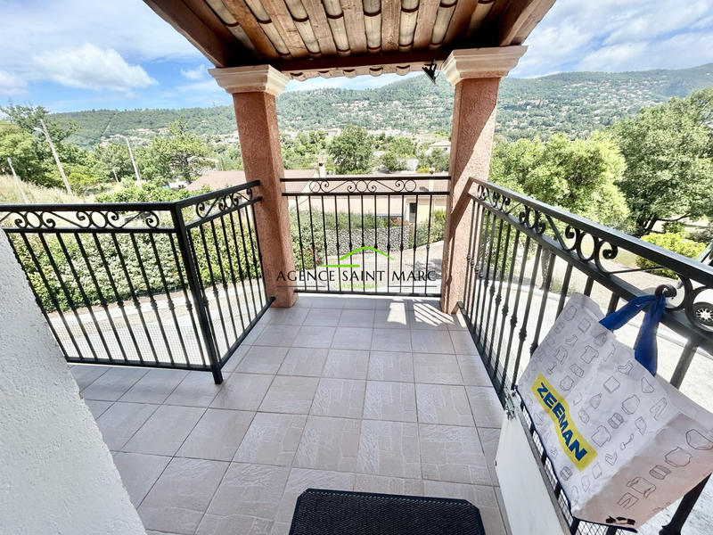 Maison - 180 m² - 5 pièces