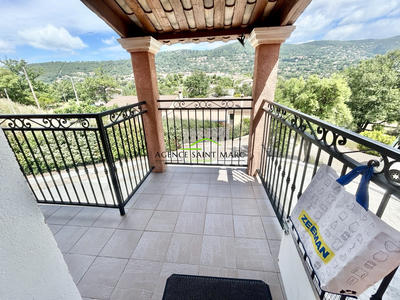 Maison - 180 m² - 5 pièces