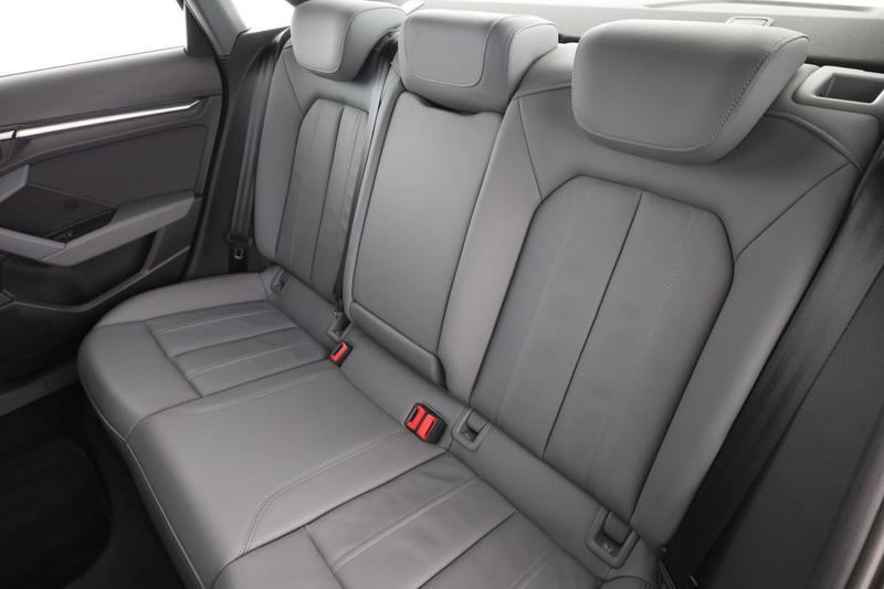 Audi A3 Berline 35 Tfsi mHEV Design Luxe s tronic 7 150 ch