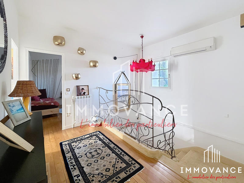 Maison - 275 m² - 7 pièces