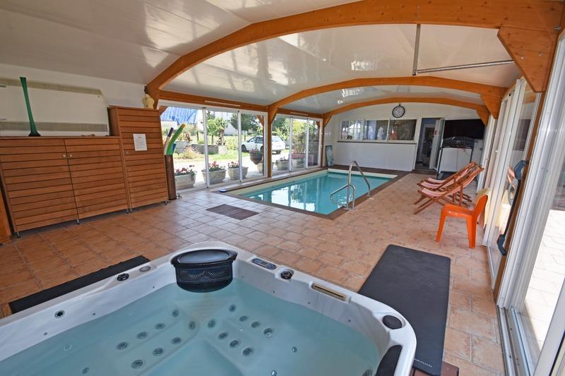 Maison - 358 m² - 10 pièces