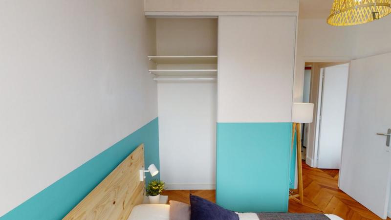Chambre - 11 m² - 6 pièces