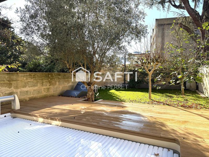 Maison - 208 m² - 6 pièces