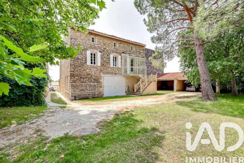Maison - 282 m² - 9 pièces