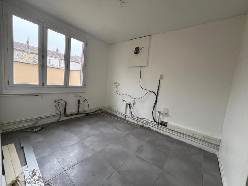 Maison - 143 m² - 8 pièces