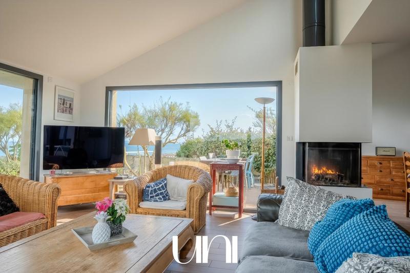 Maison - 237 m² - 7 pièces