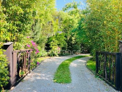 Maison de bois - 140 m² - 9 pièces