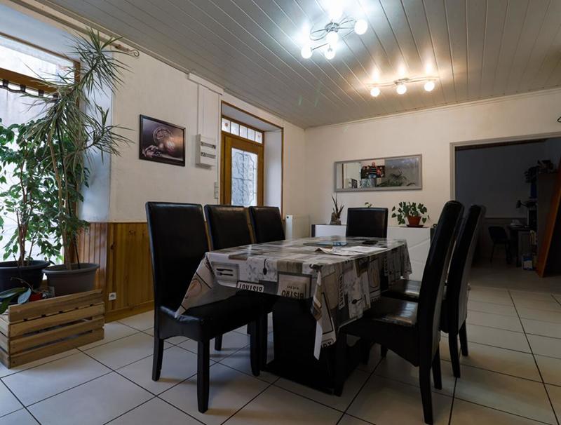 Maison - 140 m² - 7 pièces