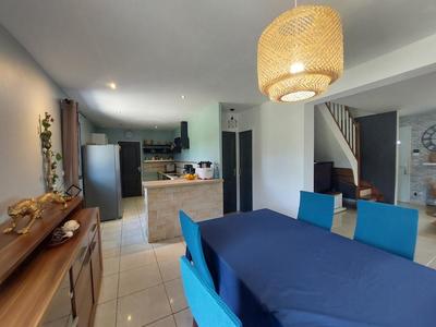 Maison - 104 m² - 6 pièces