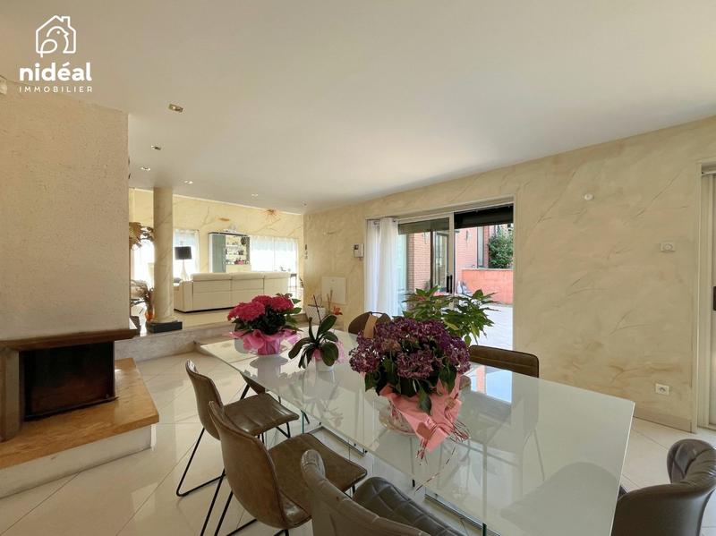 Maison - 450 m² - 10 pièces