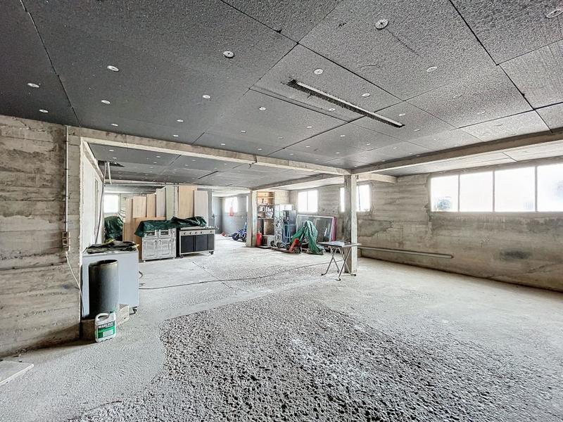 Maison - 337 m² - 13 pièces