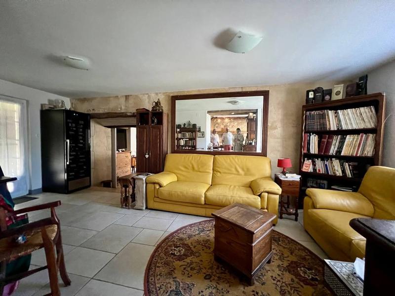 Maison traditionnelle - 440 m² - 13 pièces