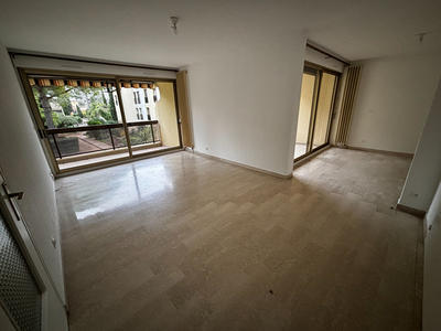 Appartement - 82 m² - 3 pièces