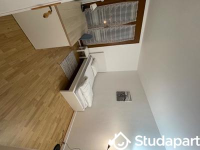 Chambre - 10 m² - 1 pièce