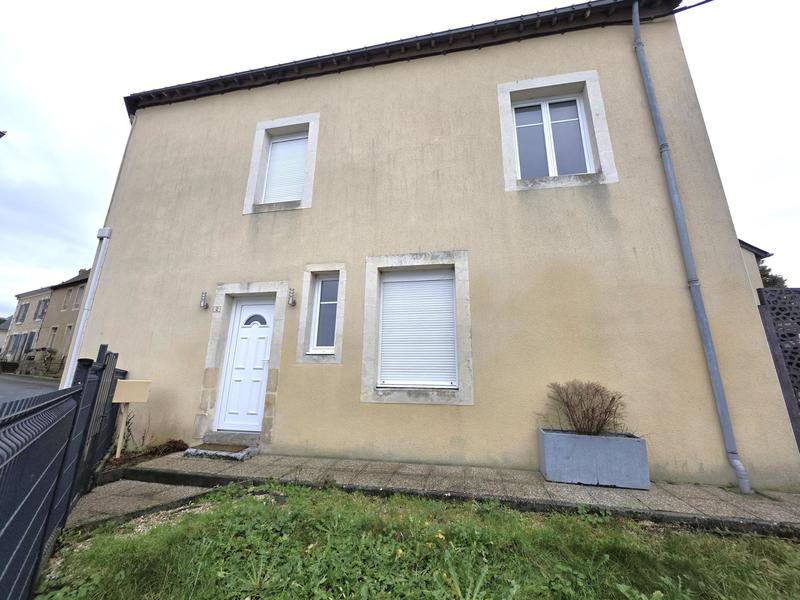 Maison - 90 m² - 5 pièces
