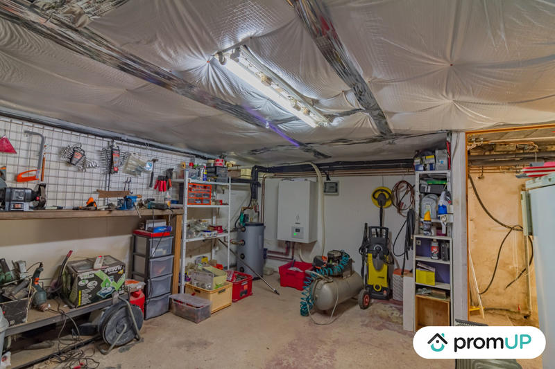 Maison - 260 m² - 6 pièces