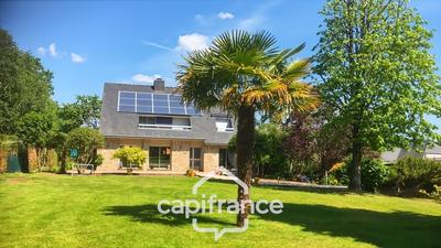 Maison - 284 m² - 10 pièces