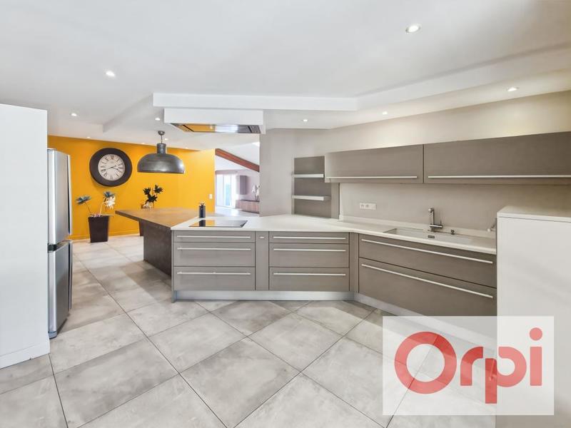 Maison - 288 m² - 5 pièces