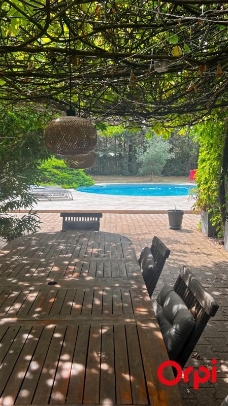 Villa - 223 m² - 8 pièces