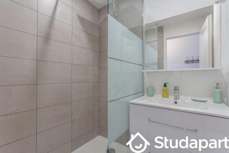 Chambre - 9 m² - 1 pièce